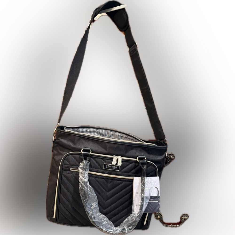 Kenneth Cole Reaction Chelsea Chevron 15" Laptop & Tablet Business Tote - Black